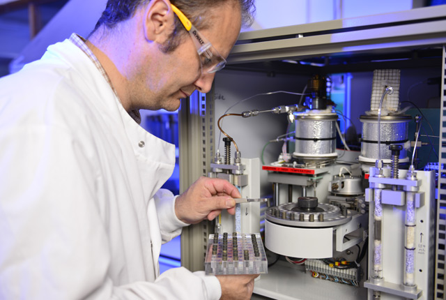 Organic geochemistry facility