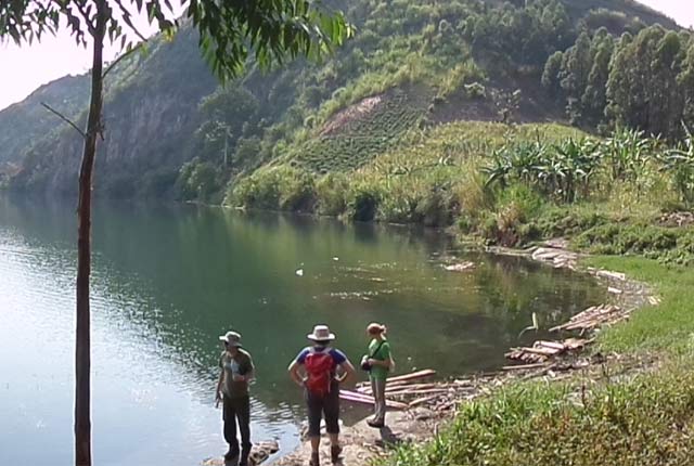 feature_Uganda_lakes