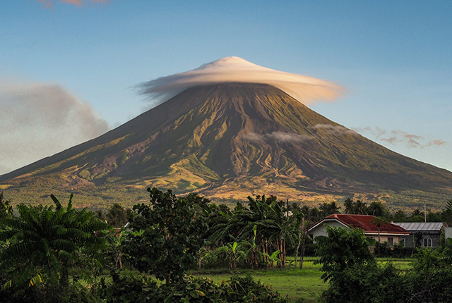 Mayon_Volcano_with_cloudy_hat-scaled
