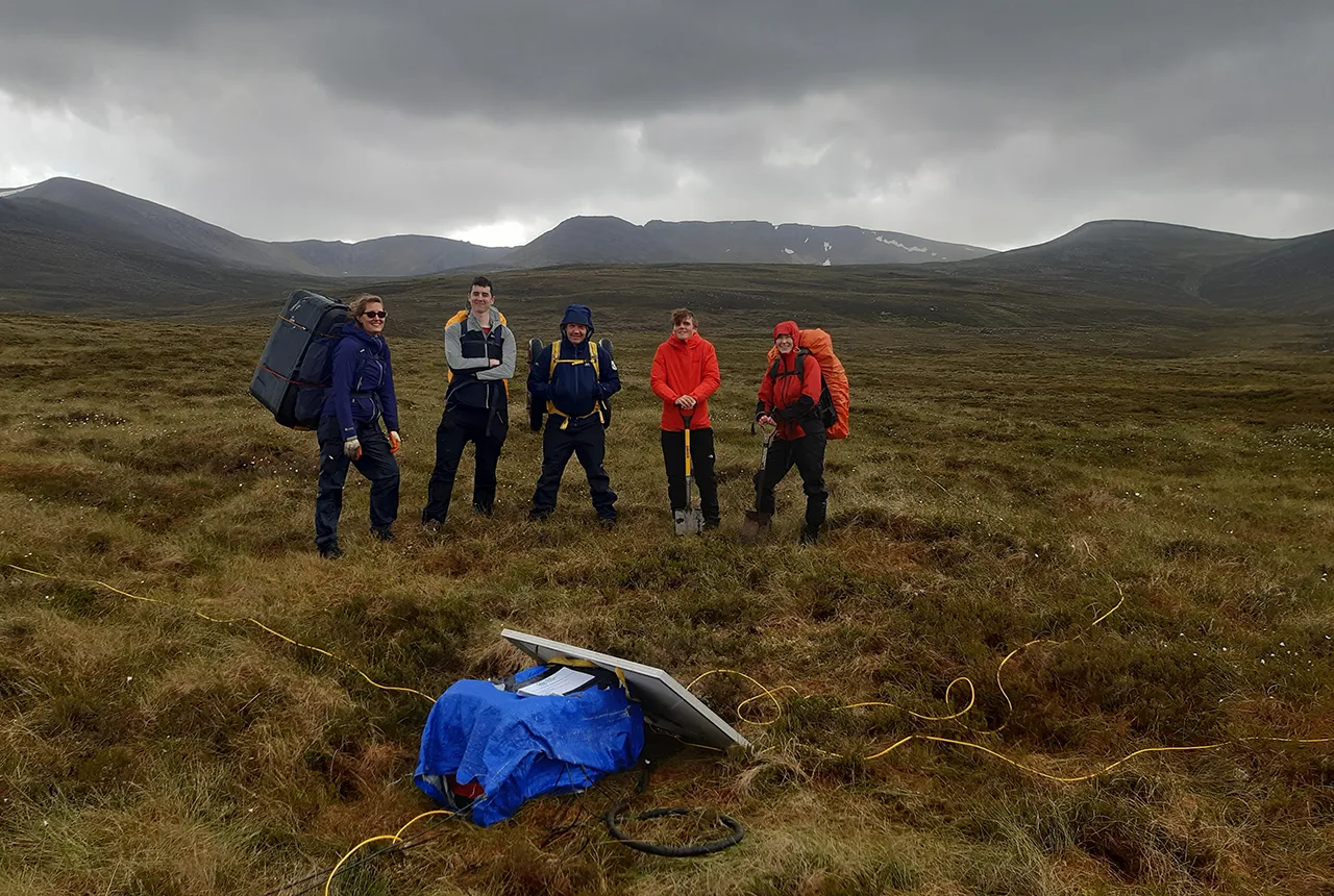 Installation ~1km northwest of Cairngorm Mountain Centre. The solar panel is recharging the battery powering the system. Photo credit: Innes Hamilton.