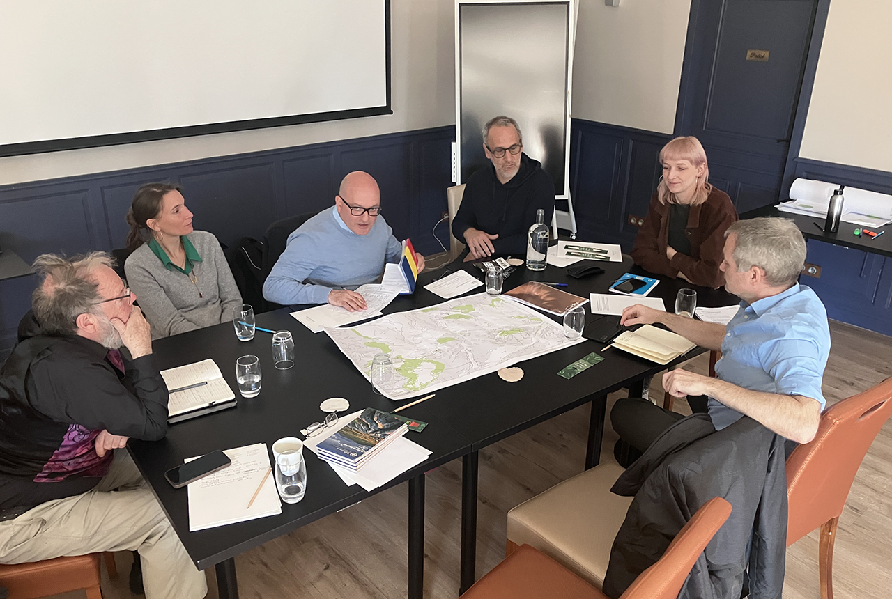 Participants at the workshop, including BGS, Imperial College London, BRGM, Institut Français du Pétrole (IFP) and University of Portsmouth. BGS © UKRI 2025.